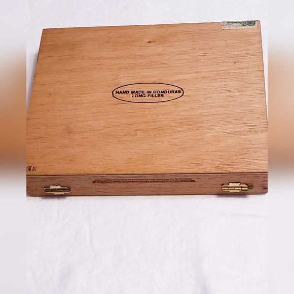 Wooden Cigar Box/ Jewelry box - Picture 4 of 6